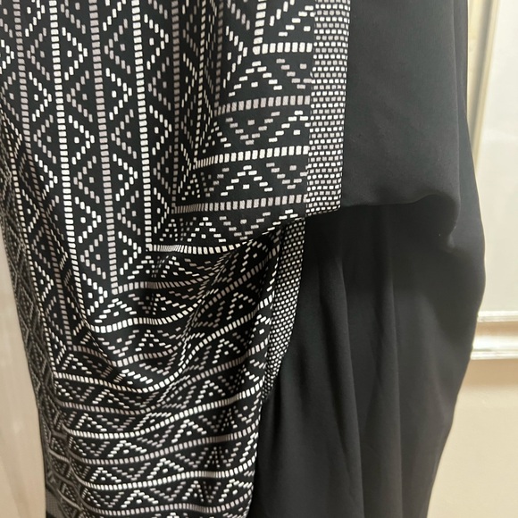 BCBGMAXAZRIA size 6 (M) never used . NWT. - Picture 4 of 15